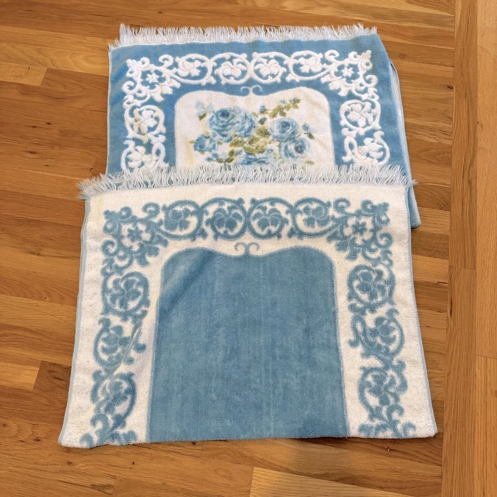 2/ VINTAGE 60'S TOWEL BLUE FLORAL DESIGN WITH FRINGE / COTTON